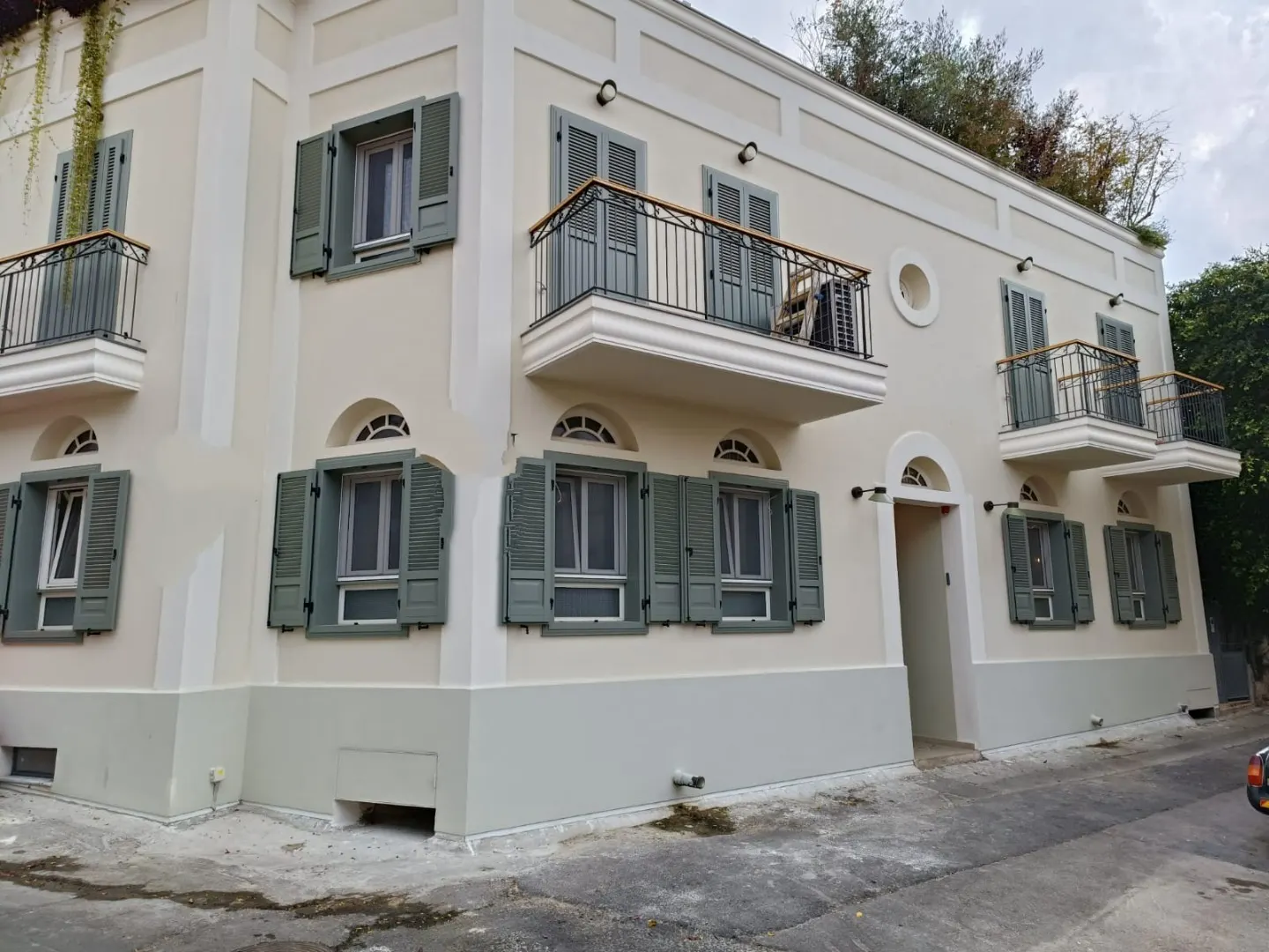 Garden Apartment in a Boutique Building, Neve Tzedek, Tel Aviv