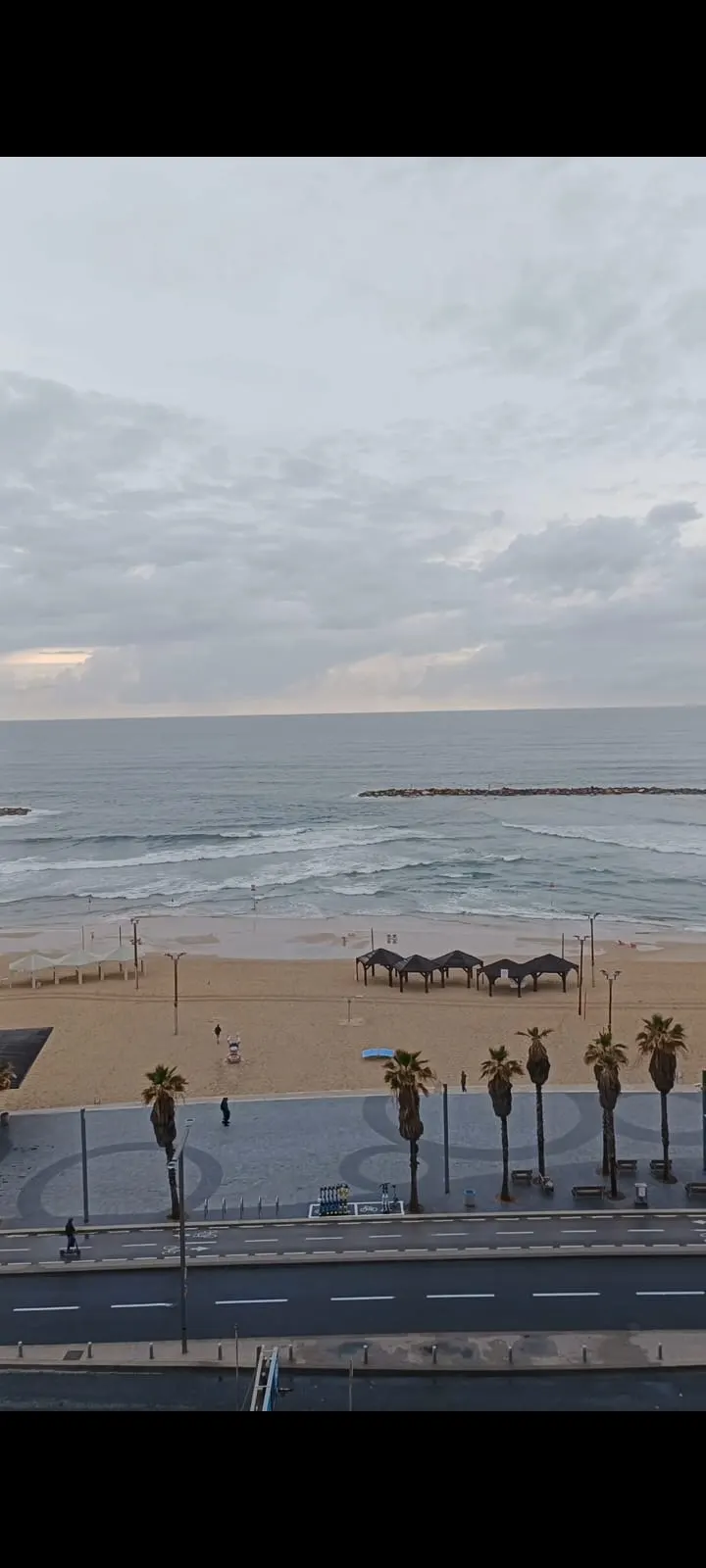 Beach front: photo 9 of 10