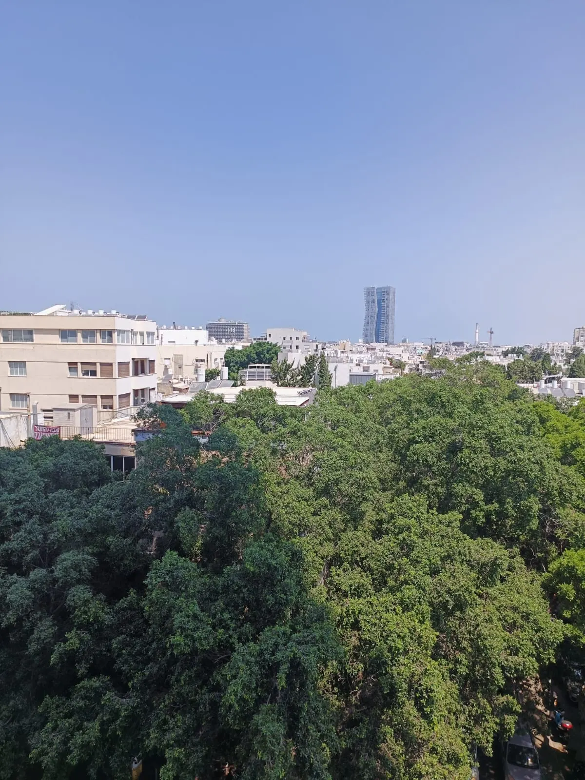 Central Tel Aviv: photo 9 of 10