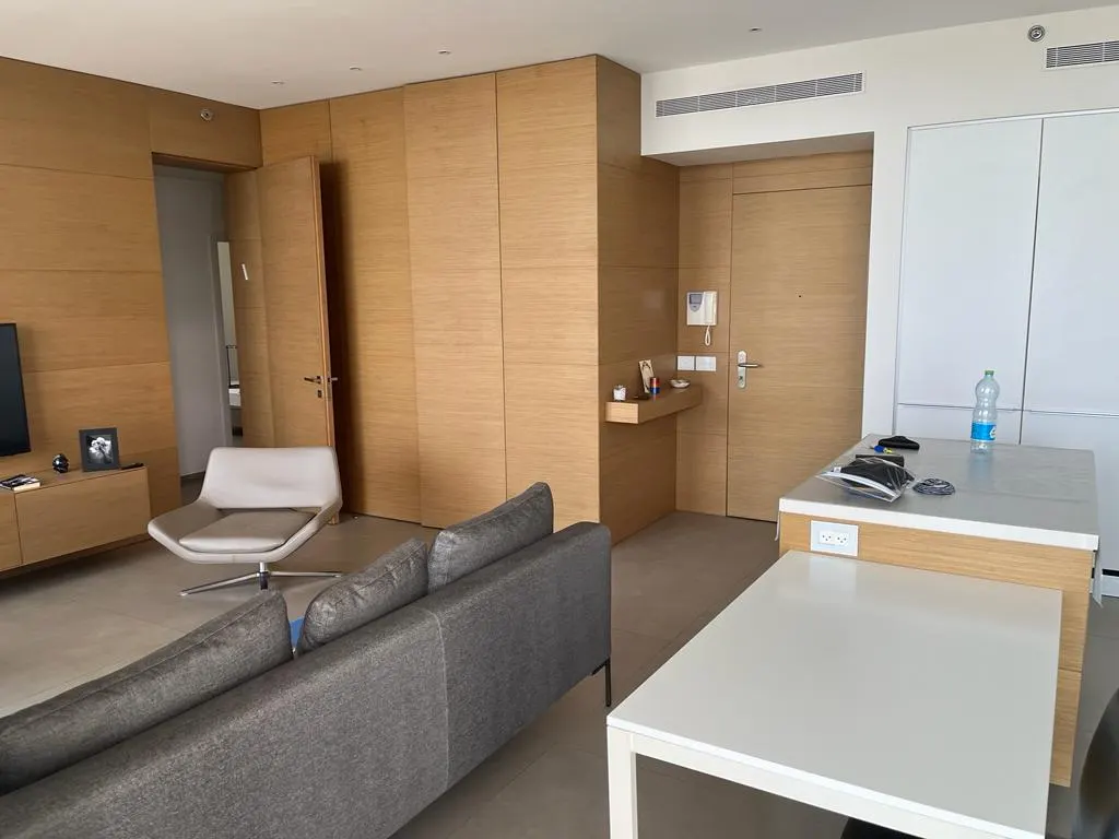 Rothschild area: photo 4 of 13